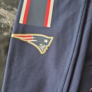 Nike NFL Team Apparel Dri-Fit Patriots Leggings Thick Smooth Textured